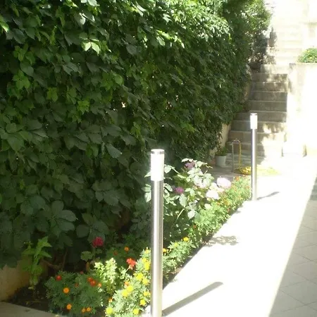 Apartman Marija - *